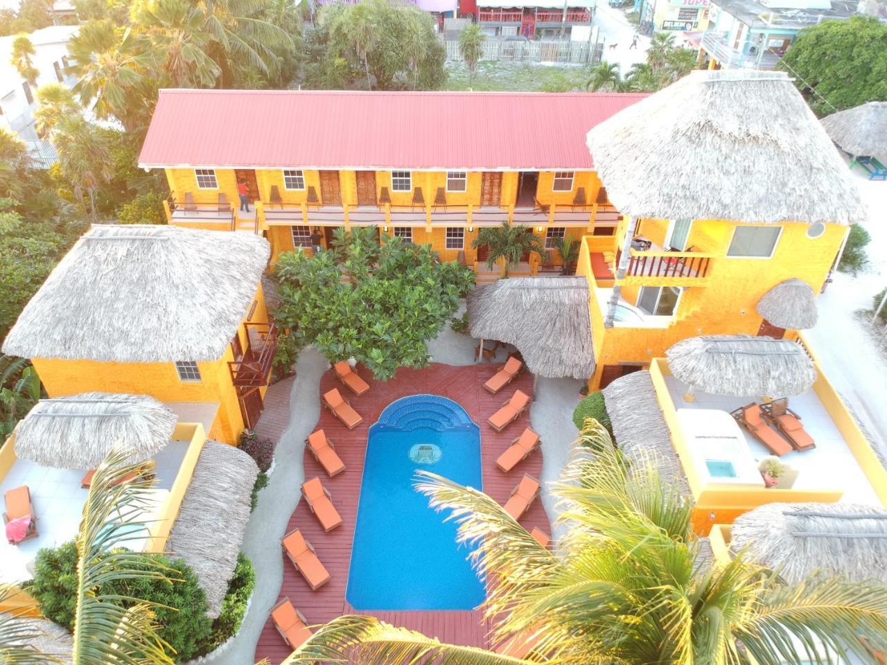 Seaside Cabanas Hotel Caye Corker Exterior photo