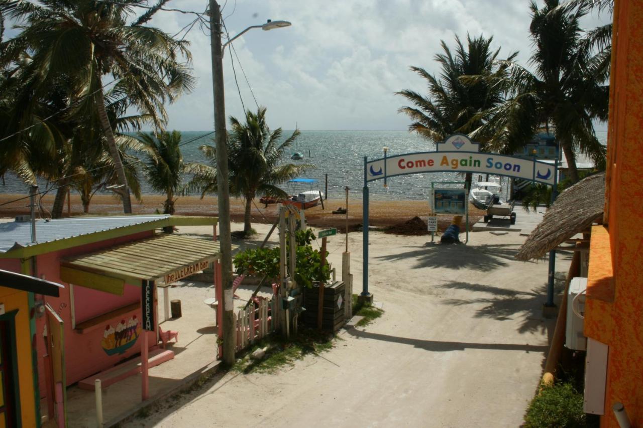 Seaside Cabanas Hotel Caye Corker Exterior photo